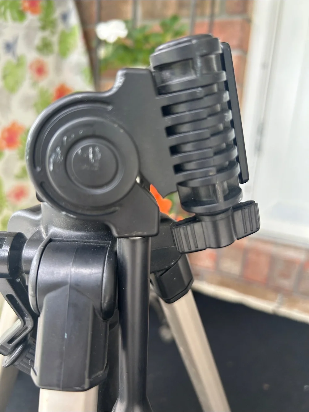 Velbon CX-440 Silver & Black Camera Tripod